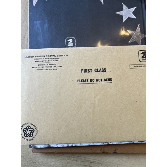 NEW Heritage Collection of U.S. W/Stamps Commemorating the Bicentennial Book - Picture 7 of 8